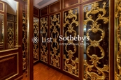 Residence Bel-Air Phase 5 Villa Bel-Air 貝沙灣 5期 洋房 | Walk-in Closet in Master Bedroom