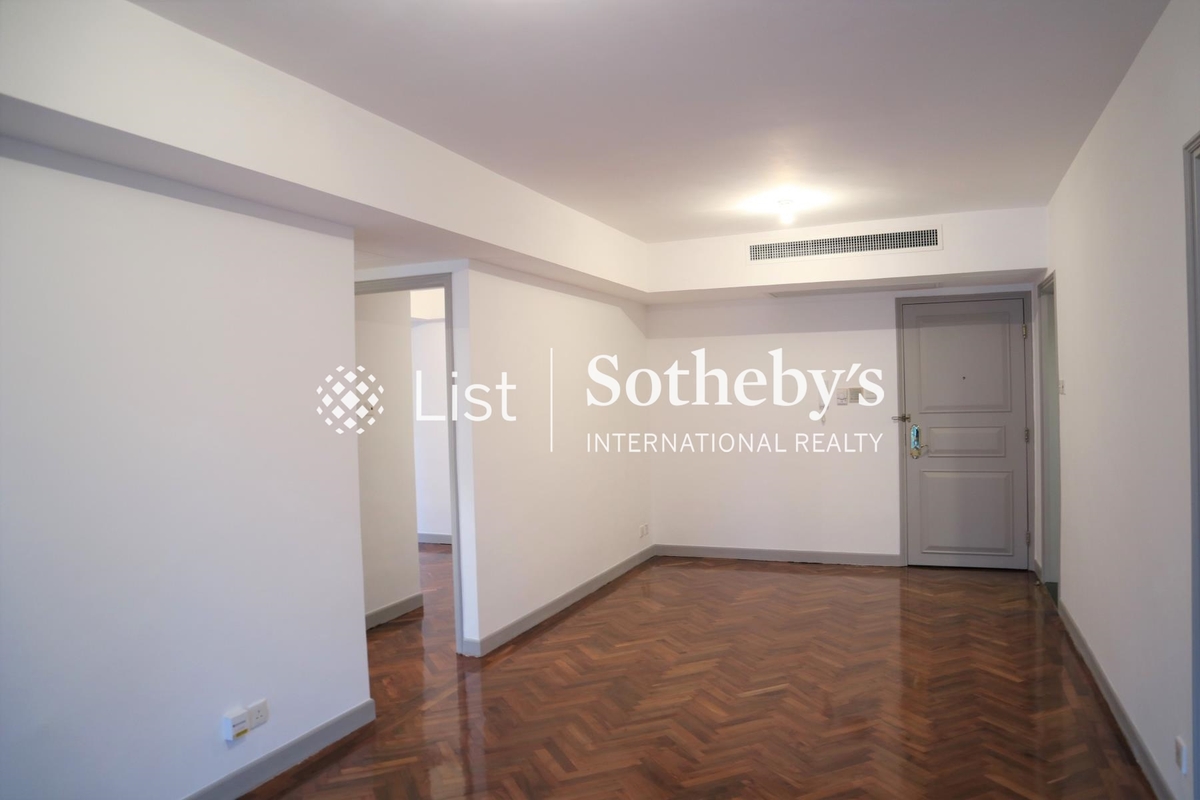 62B Robinson Road 愛富華庭 | Living and Dining Room