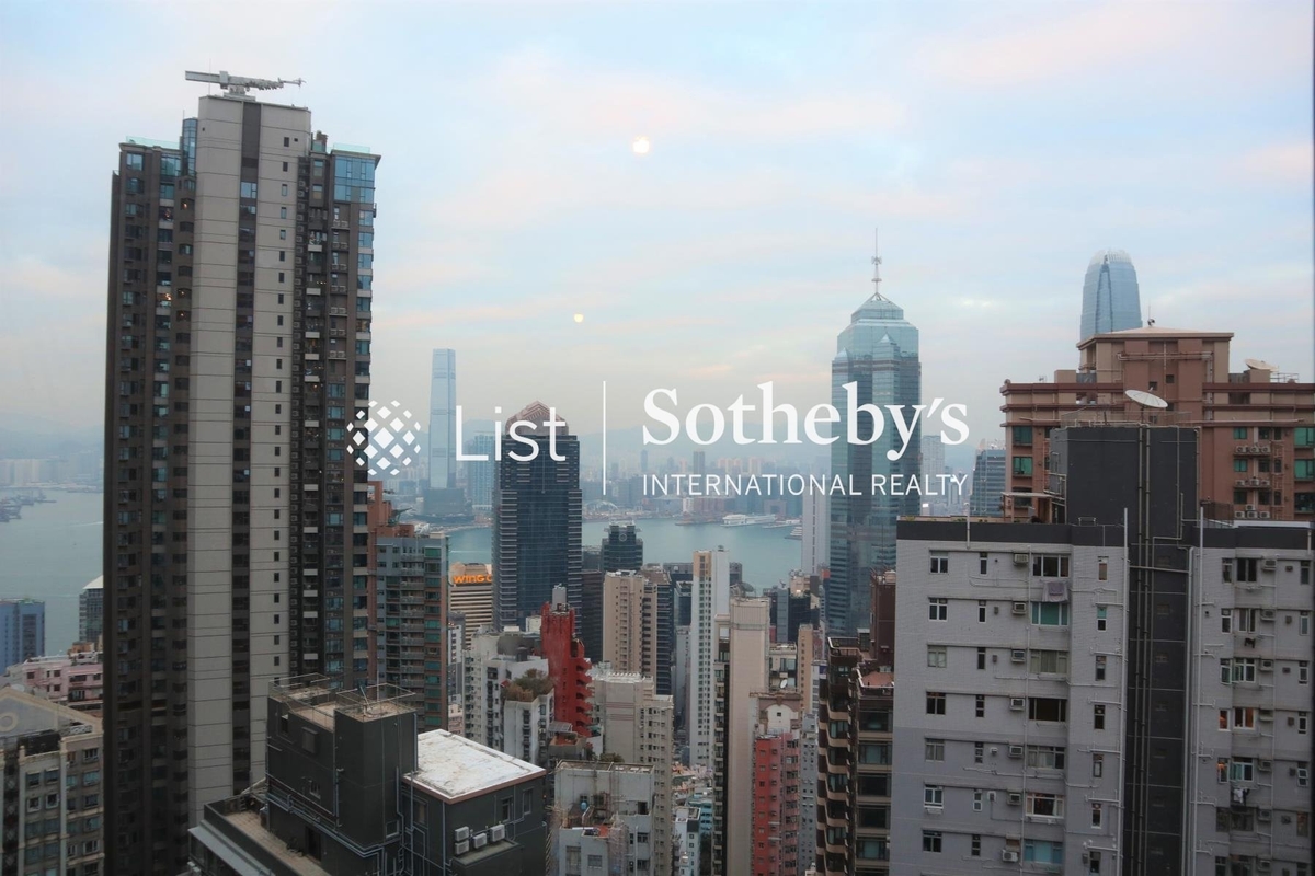 62B Robinson Road 愛富華庭 | View from Living and Dining Room