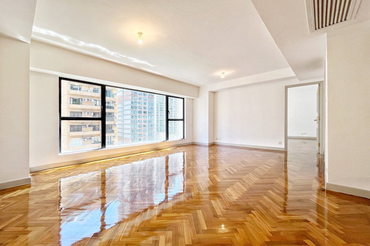 62B Robinson Road 愛富華庭 | Living and Dining Room