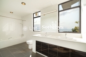 Magnolia Villas 百合苑 | Master Bathroom