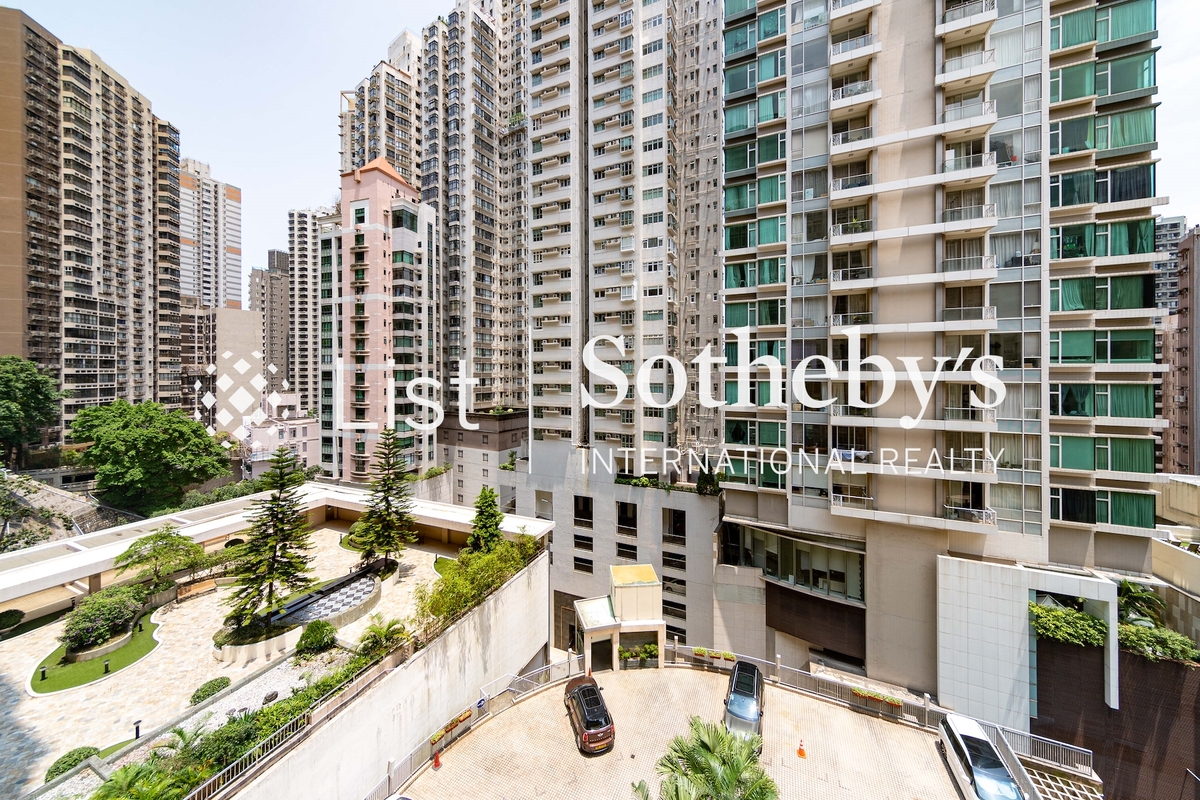 Olympian Mansion 李园 | View from Living and Dining Room