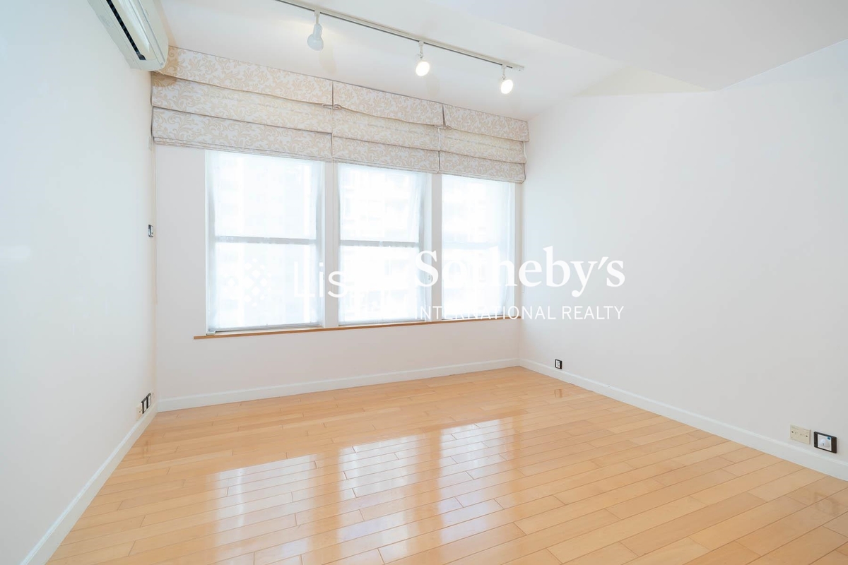 Olympian Mansion 李園 | Third Bedroom