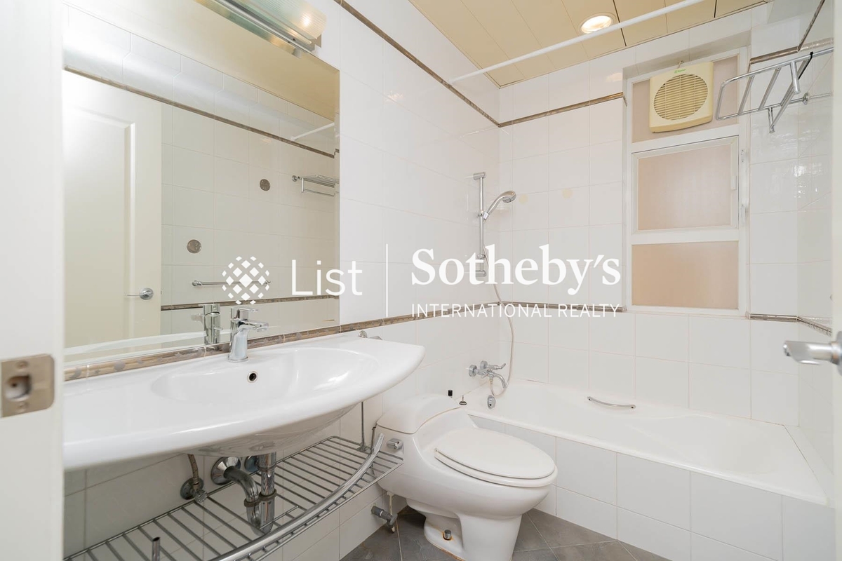 Olympian Mansion 李園 | Second En-suite Bathroom