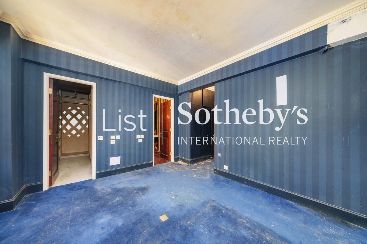 Woodland Gardens 華翠園 | Master Bedroom