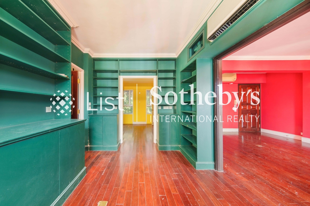 Woodland Gardens 華翠園 | Living Room