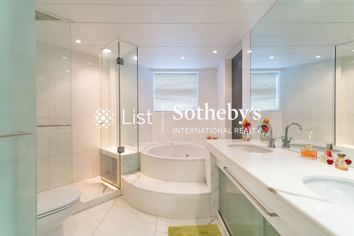 Yue Hei Yuen 裕熙園 | Master Bathroom