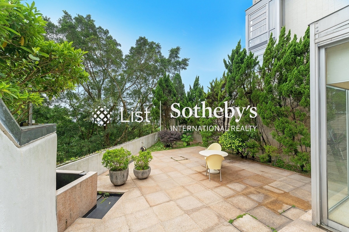 Yue Hei Yuen 裕熙園 | Private Garden off Living Room