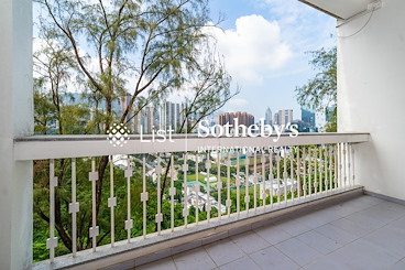 Green Village 宏丰台8-9号 | Balcony off Living and Dining Room