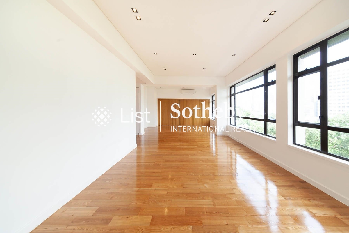 Kennedy Apartment 堅尼地大廈 | Living and Dining Room