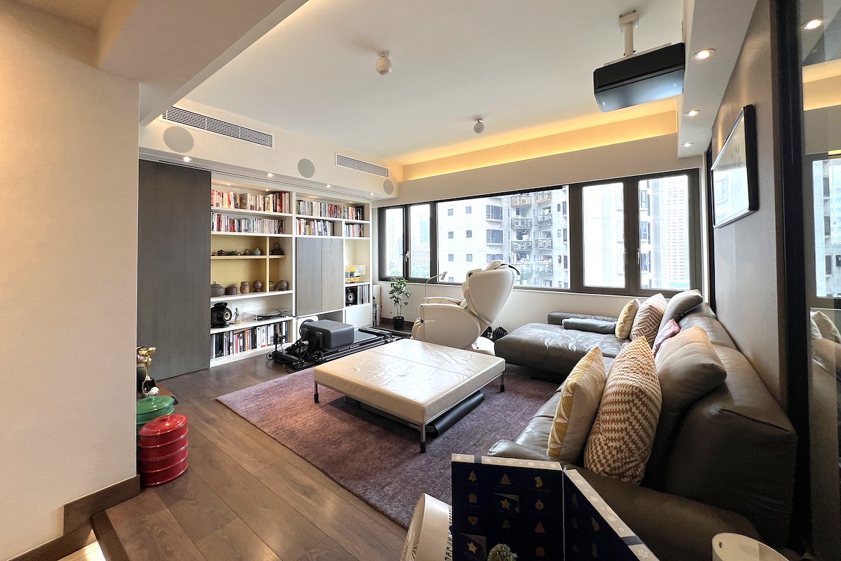 Chenyu Court 灿如阁 | Living and Dining Room