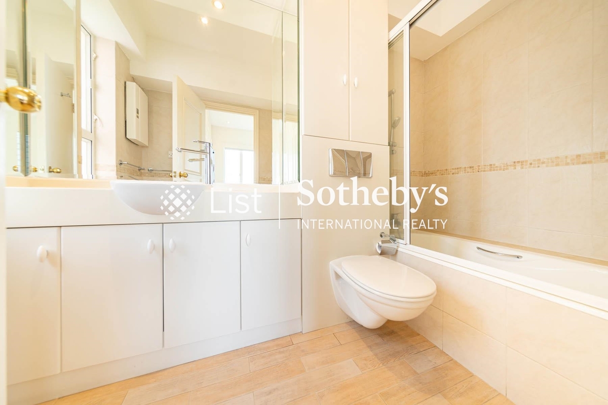 No. 38B-38C Kennedy Road 堅尼地道38B-38C號 | Master Bathroom