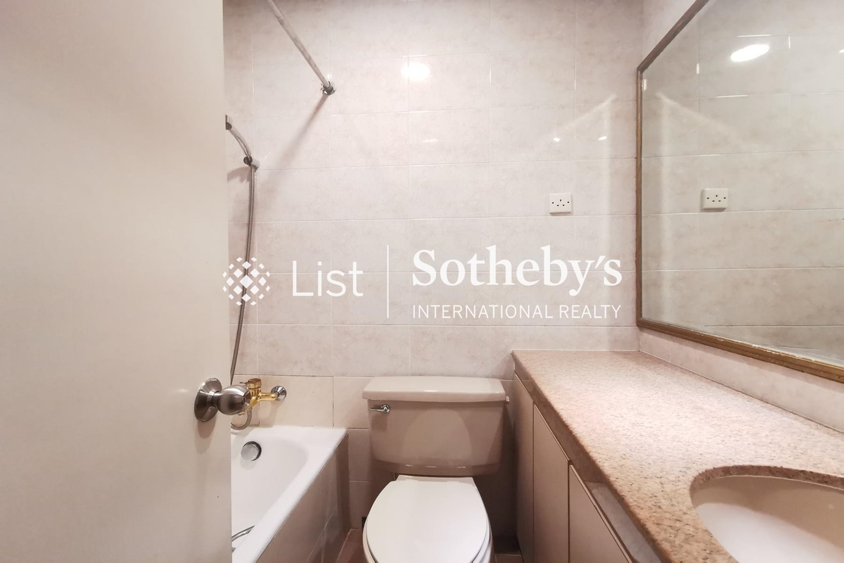 No. 38B-38C Kennedy Road 堅尼地道38B-38C號 | Guest Bathroom