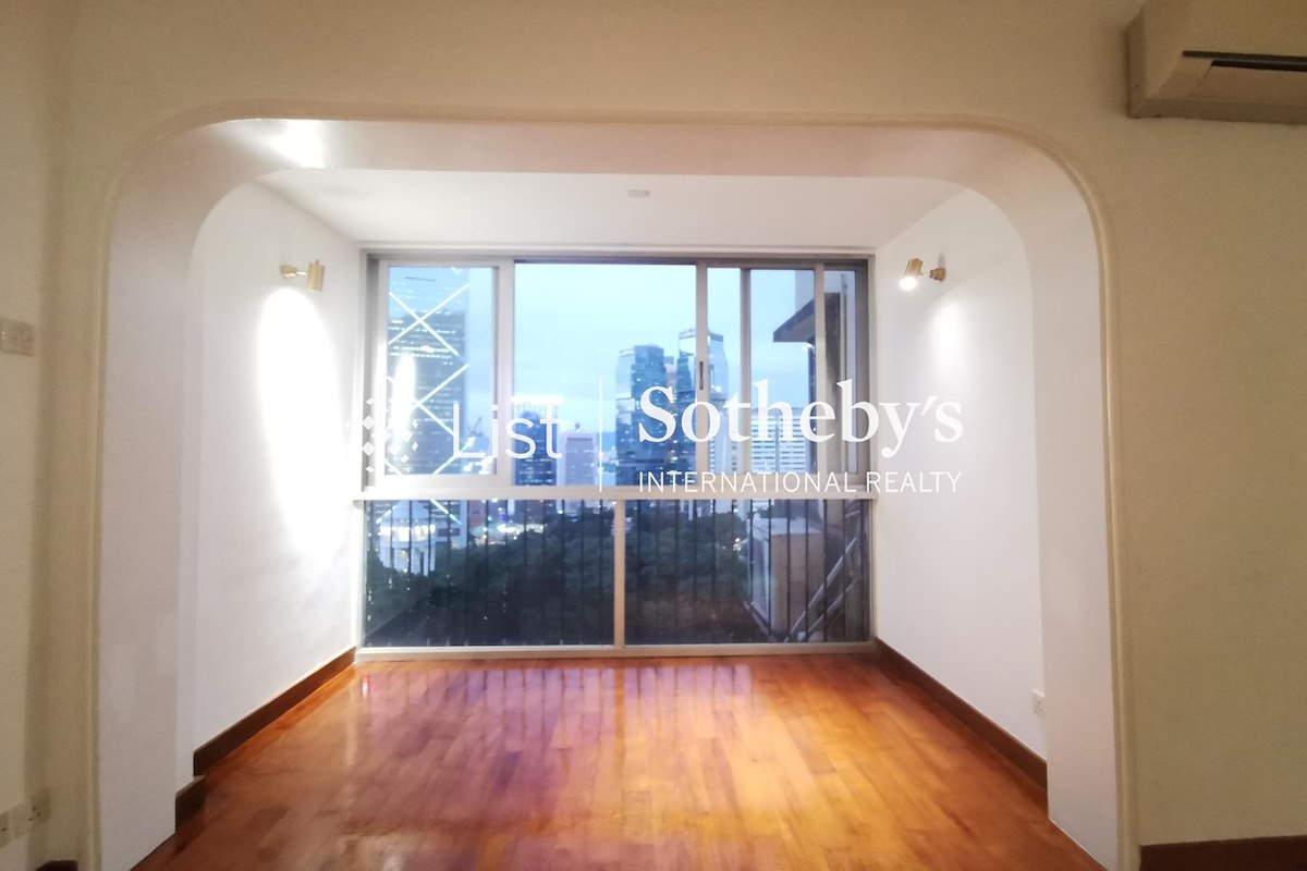 No. 38B-38C Kennedy Road 坚尼地道38B-38C号 | Living and Dining Room