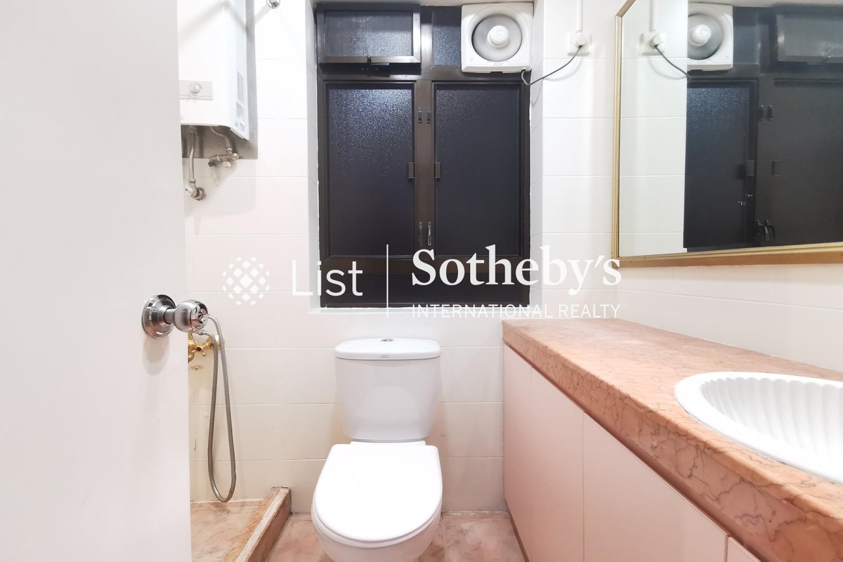 No. 38B-38C Kennedy Road 堅尼地道38B-38C號 | Master Bathroom