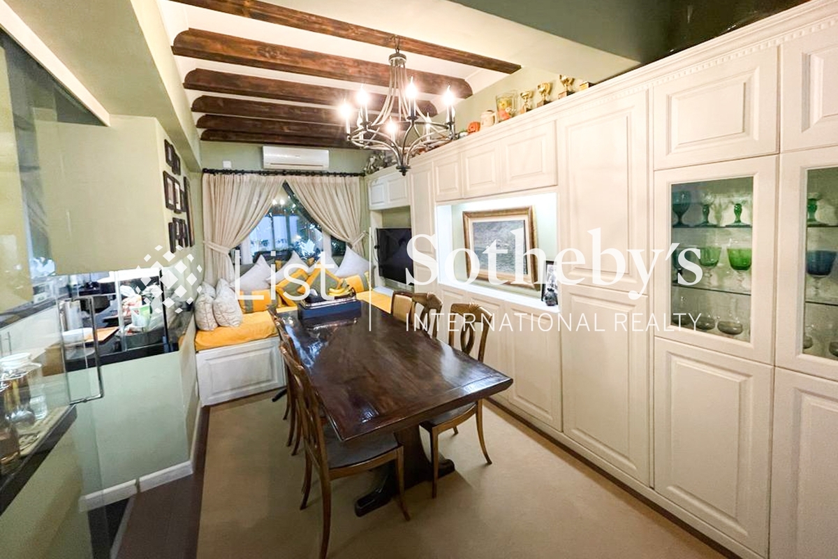 No. 38B-38C Kennedy Road 堅尼地道38B-38C號 | Living and Dining Room