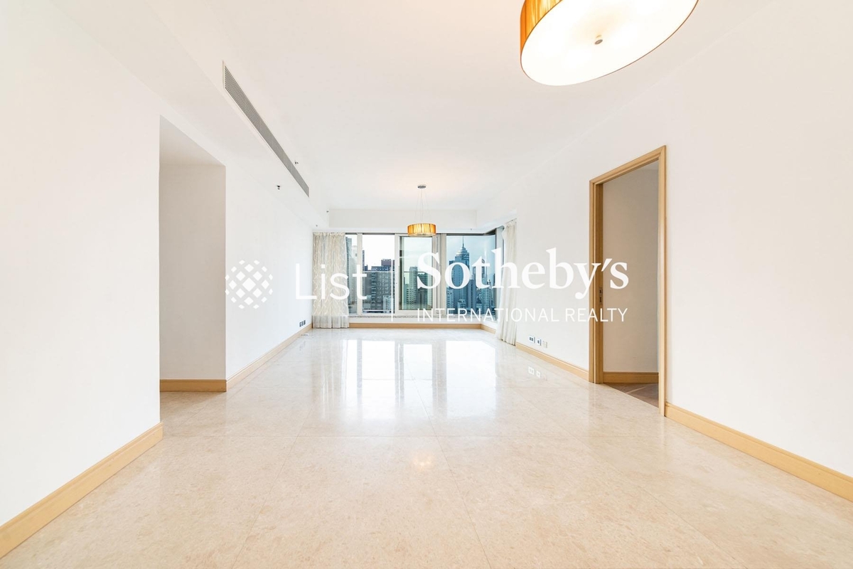 Kennedy Park At Central 君珀 | Living and Dining Room