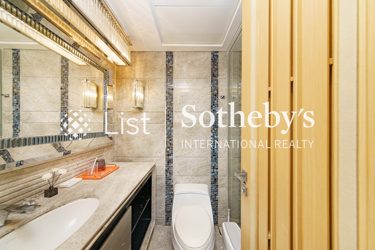 Kennedy Park At Central 君珀 | Second En-suite Bathroom