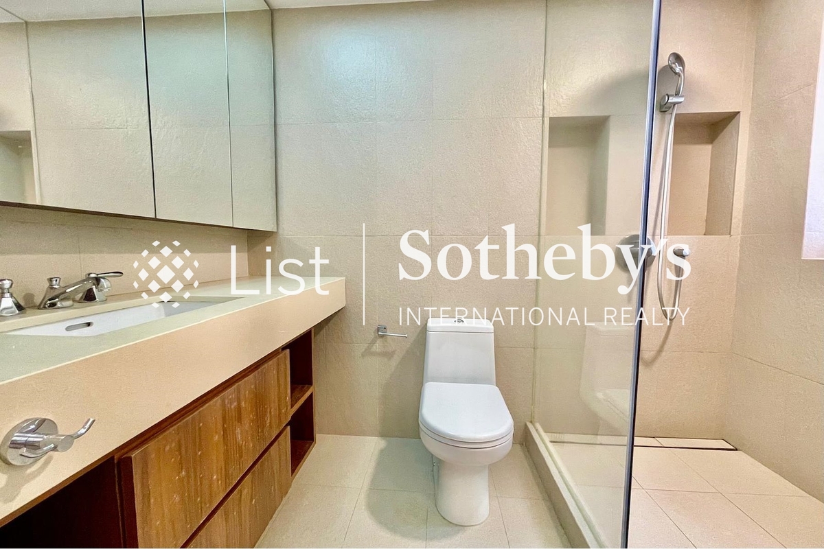 Seaview Mansion 時和大廈 | Master Bathroom
