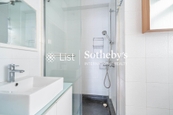 38-38A Kennedy Road 堅尼地道38-38A號 | Guest Bathroom