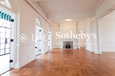 No. 33 Magazine Gap Road 馬己仙峽道33號 | 