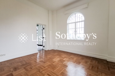 No. 33 Magazine Gap Road 馬己仙峽道33號 | 