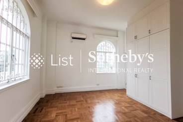 No. 33 Magazine Gap Road 馬己仙峽道33號 | 