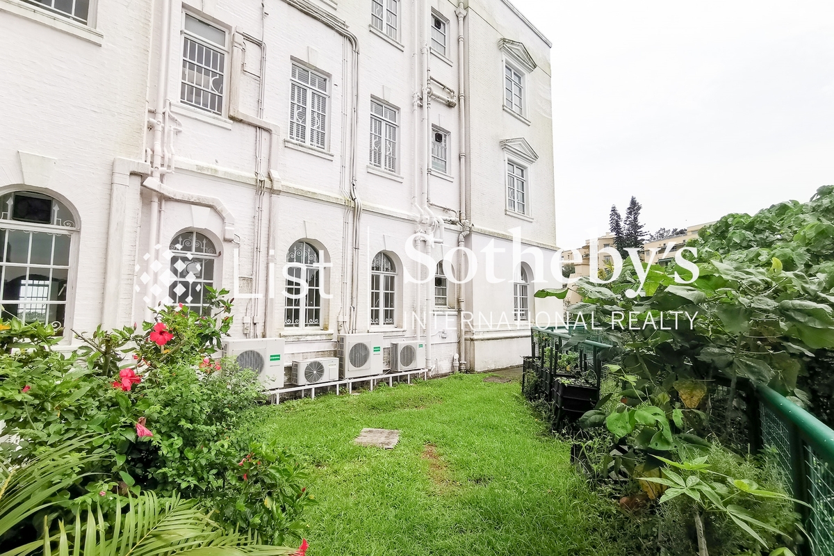 No. 33 Magazine Gap Road 馬己仙峽道33號 | Backyard