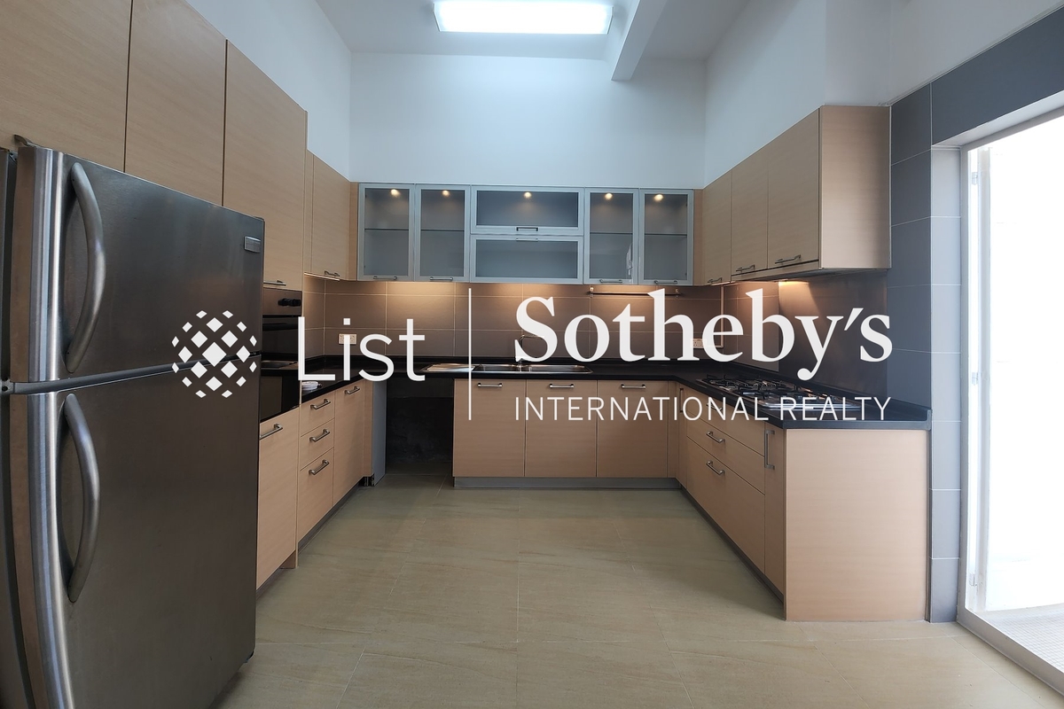 No. 33 Magazine Gap Road 馬己仙峽道33號 | Kitchen