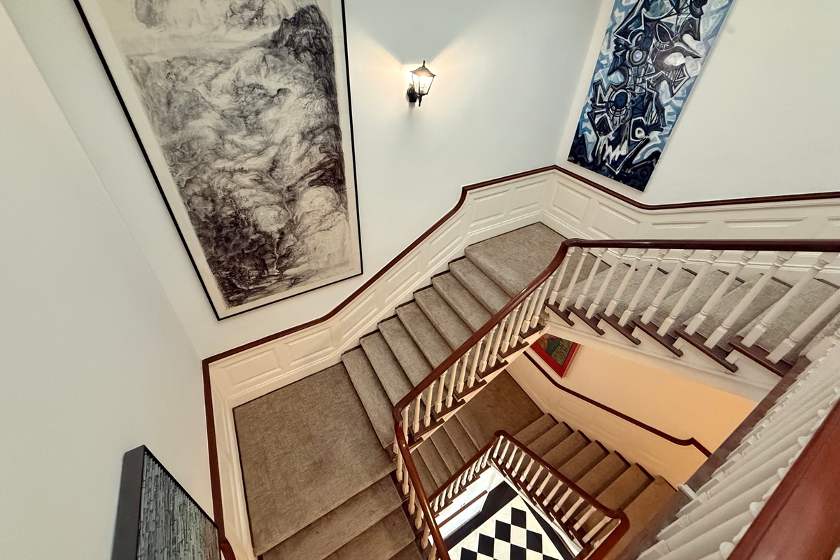 No. 33 Magazine Gap Road 馬己仙峽道33號 | Building's Internal Staircase
