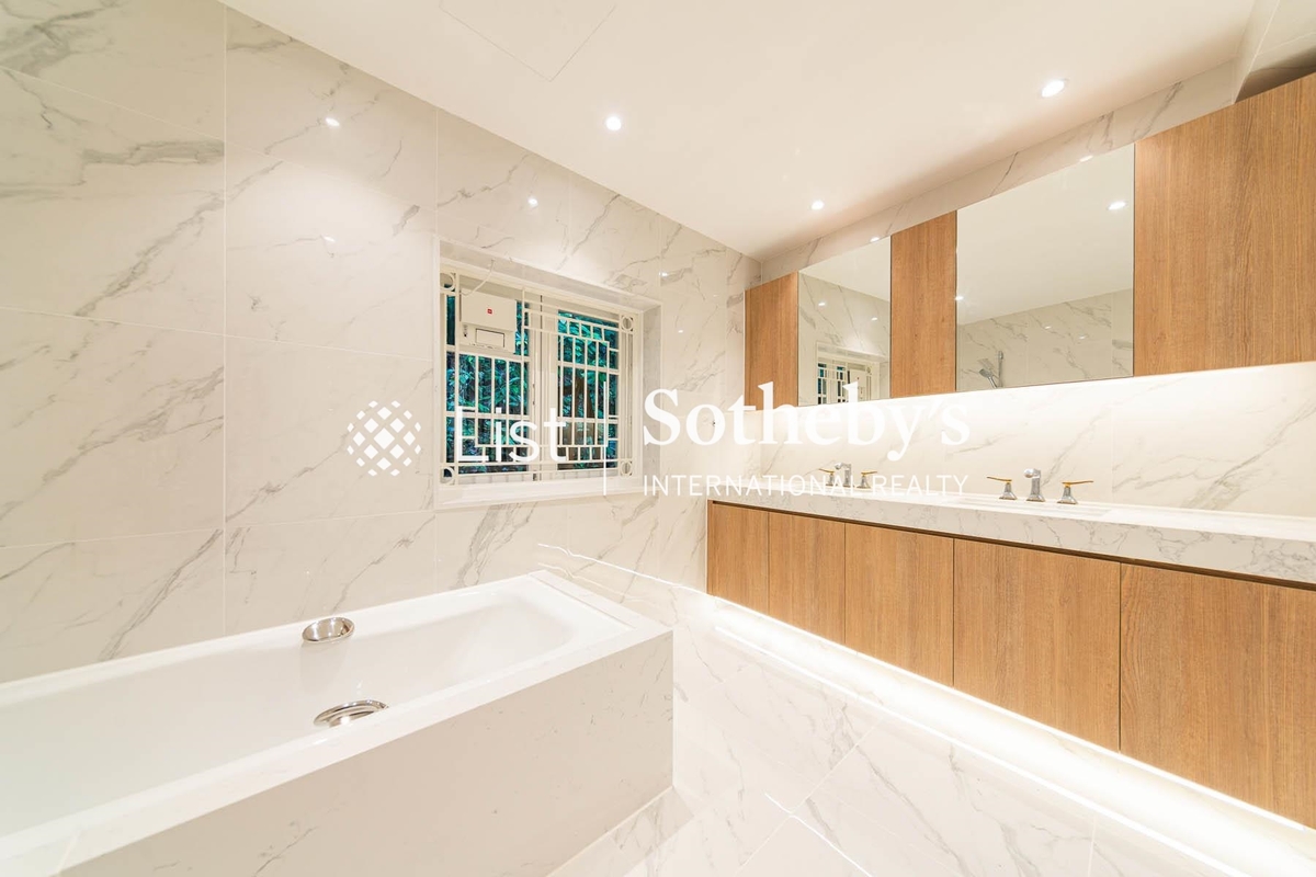 Gladdon 梅道3號 | Master Bathroom