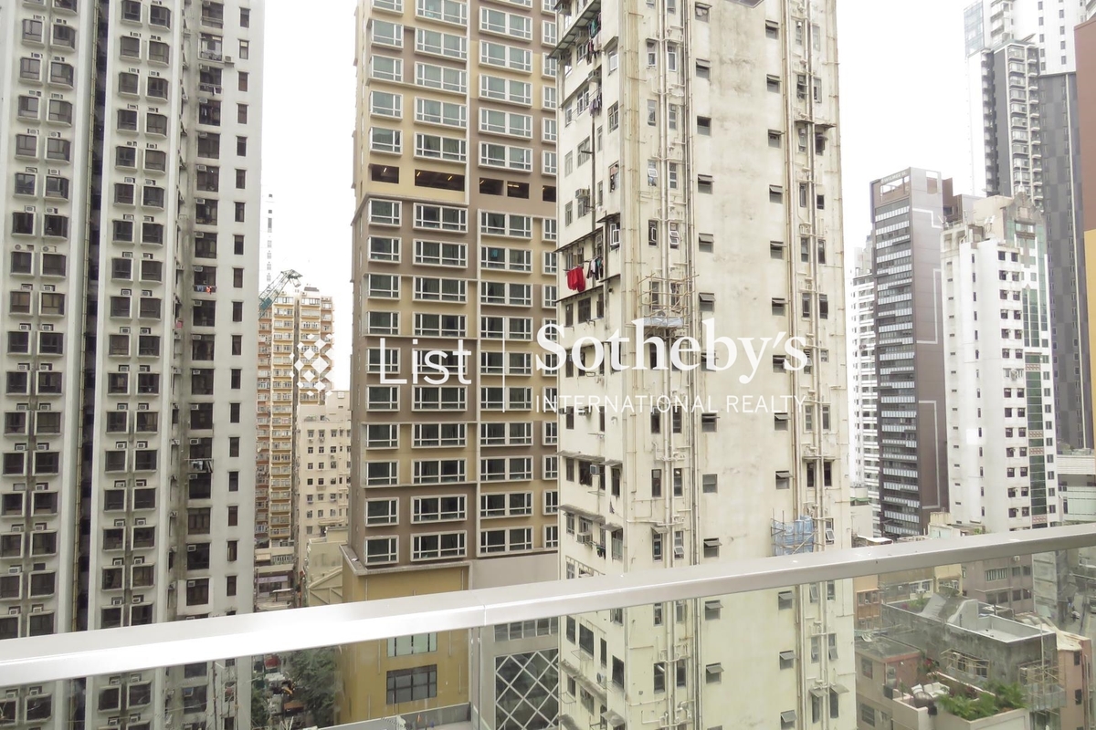 Island Crest 縉城峰 | View from Living and Dining Room