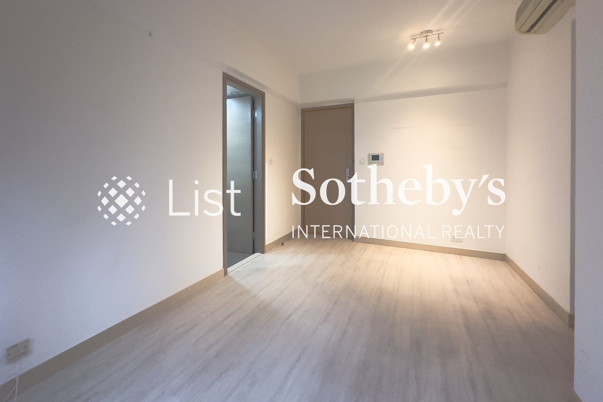 Island Crest 縉城峰 | Living and Dining Room