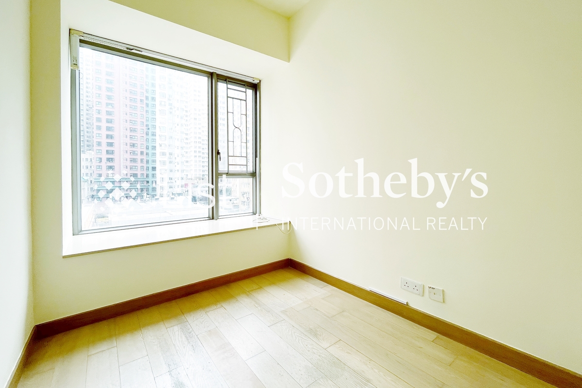 Island Crest 縉城峰 | Third Bedroom