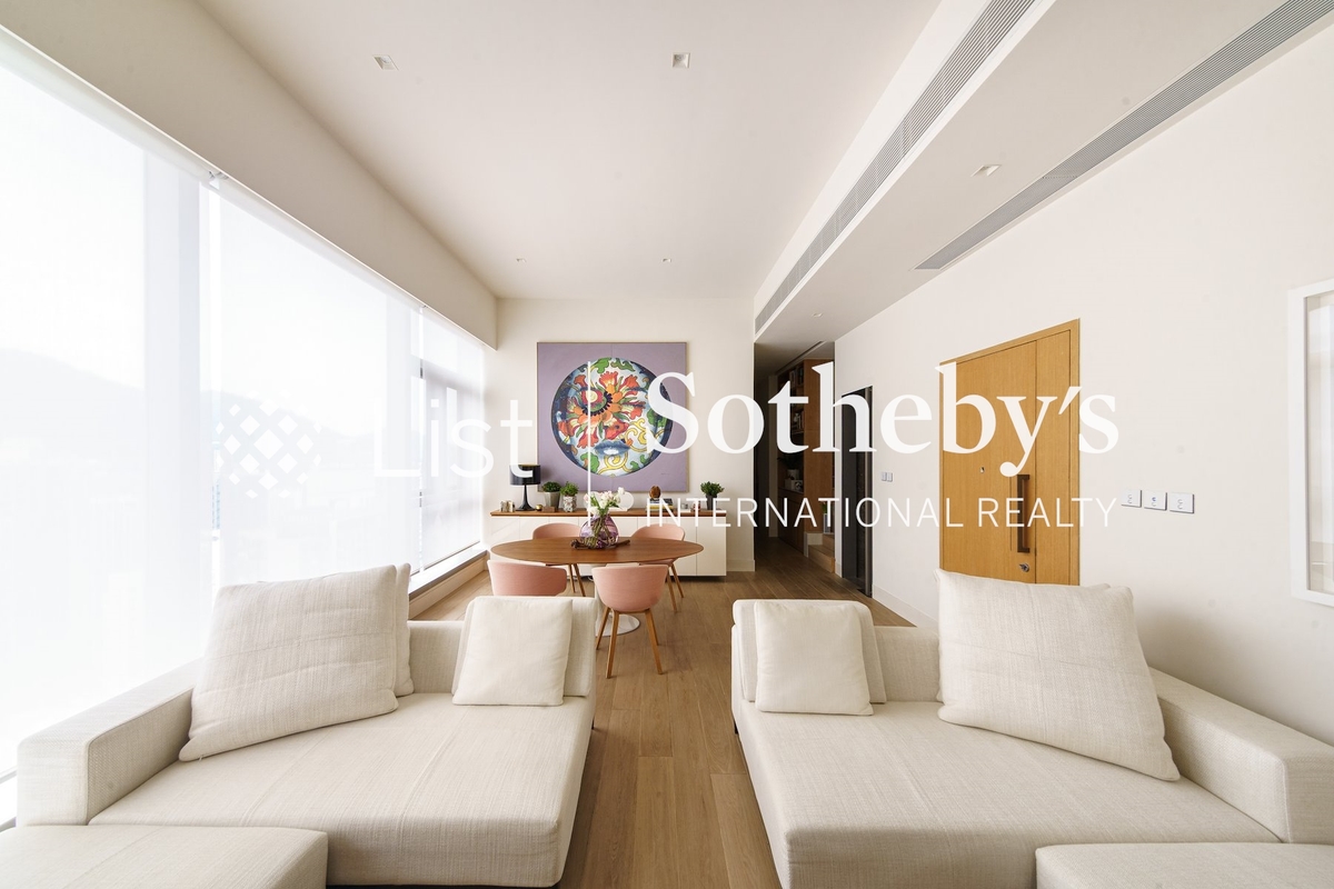 Island Crest 縉城峰 | Living and Dining Room