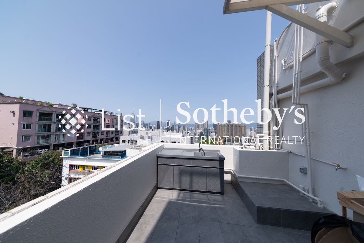 Craigmount 紀園 | Private Terrace off Third Bedroom