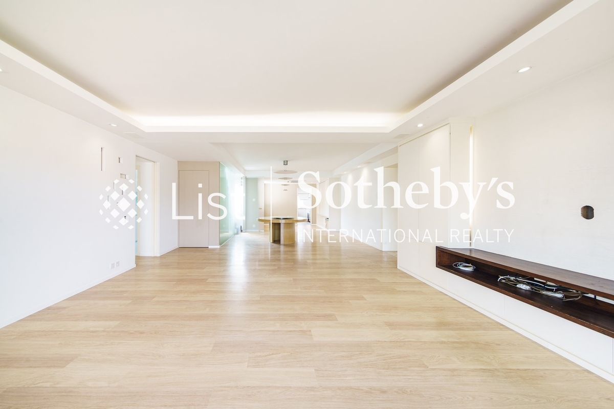 Stubbs Villa 詩濤花園 | Living and Dining Room