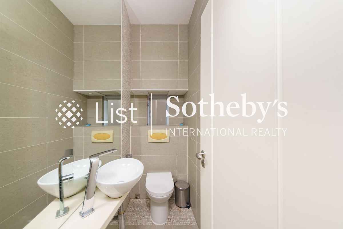 Stubbs Villa 詩濤花園 | Guest Powder Room