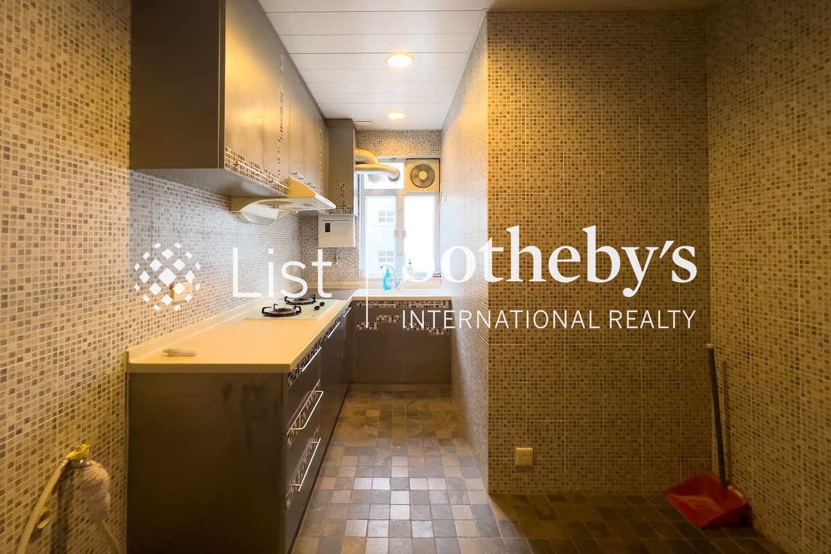 Miramar Villa 美麗村 | Kitchen