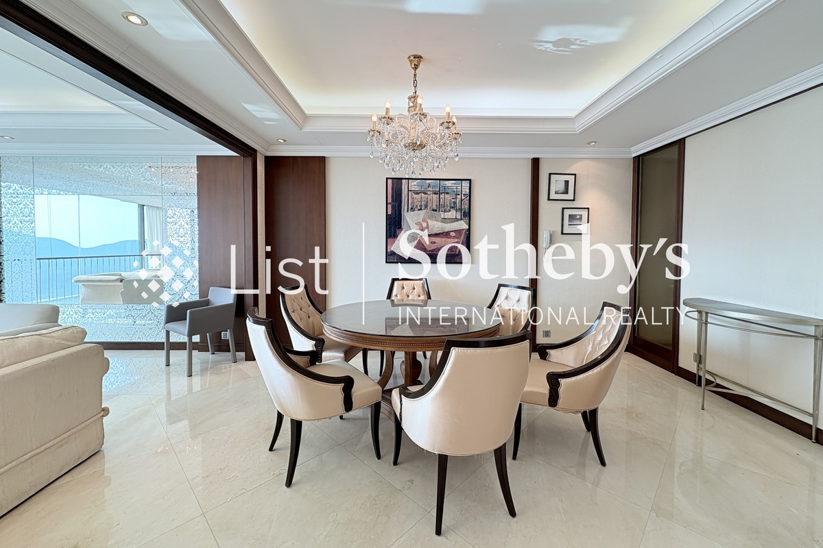 The Portofino 栢濤灣 | Living and Dining Room