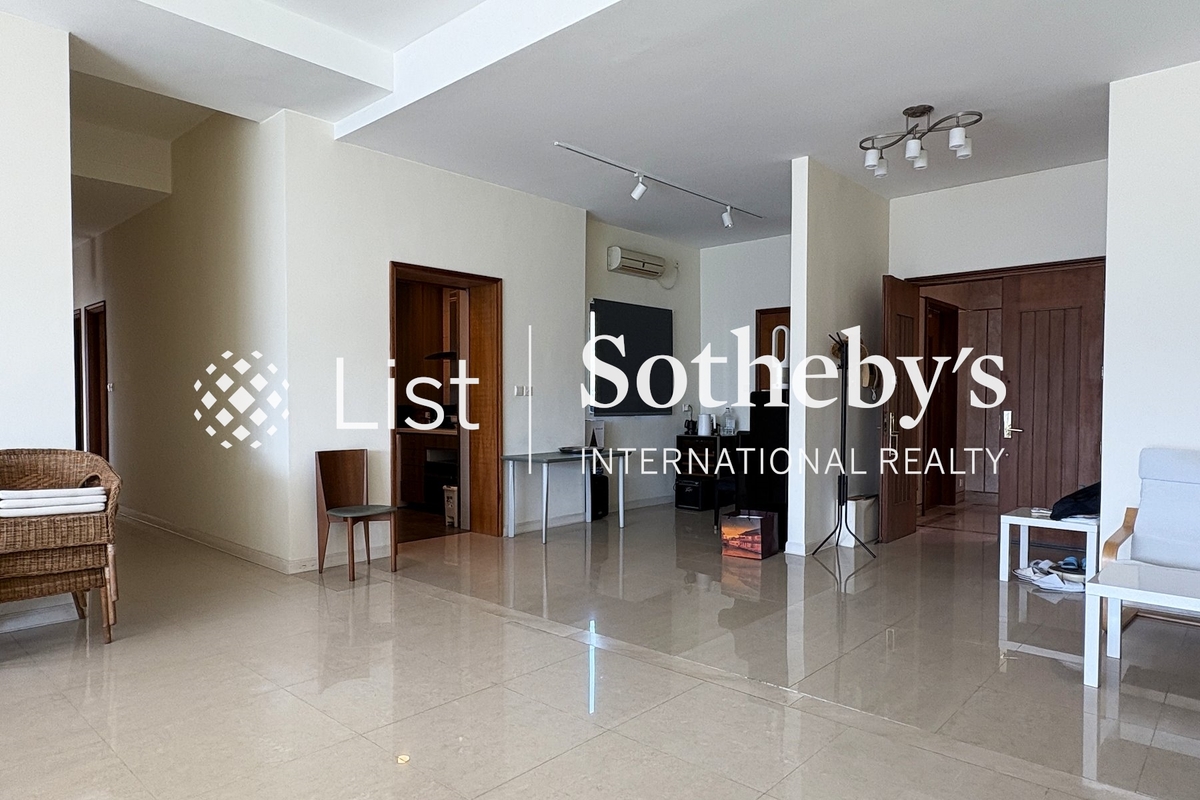 The Portofino 栢濤灣 | Living and Dining Room