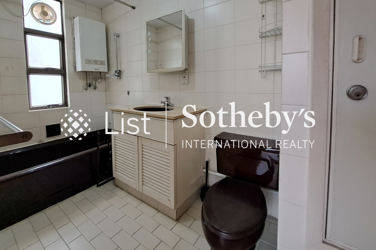 Beverly Court 嘉美閣 | Master Bathroom