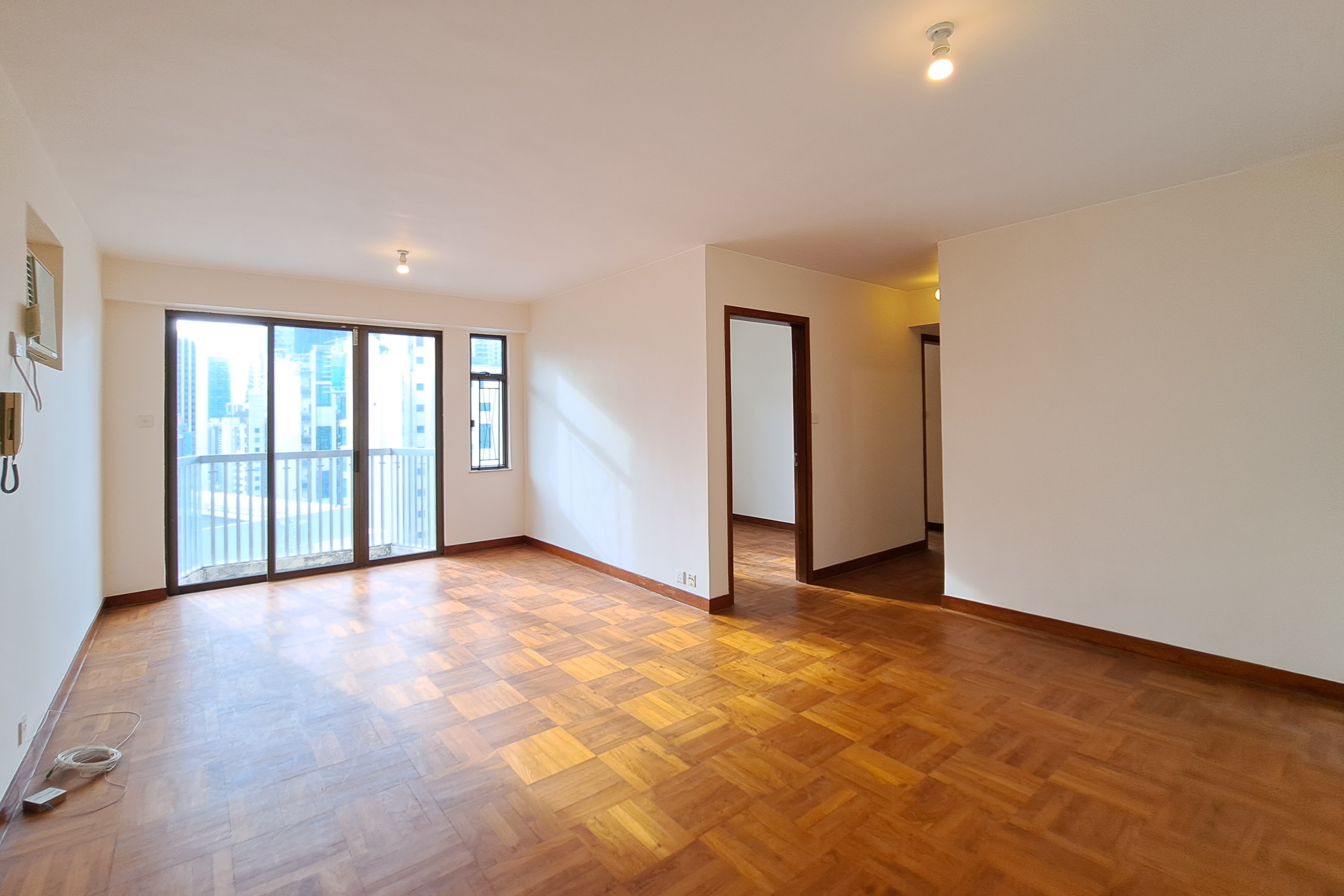 Beverly Court 嘉美閣 | Living and Dining Room