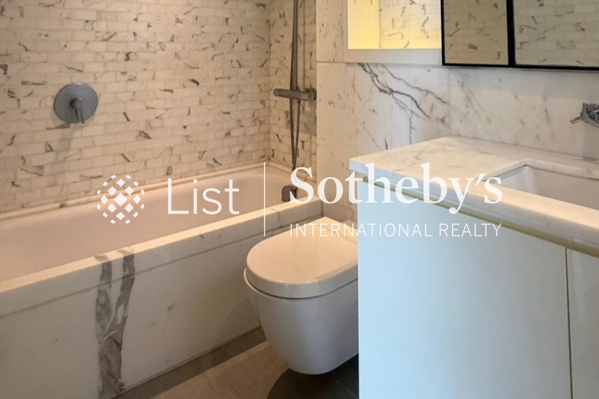 The Aster The Aster | Master Bathroom