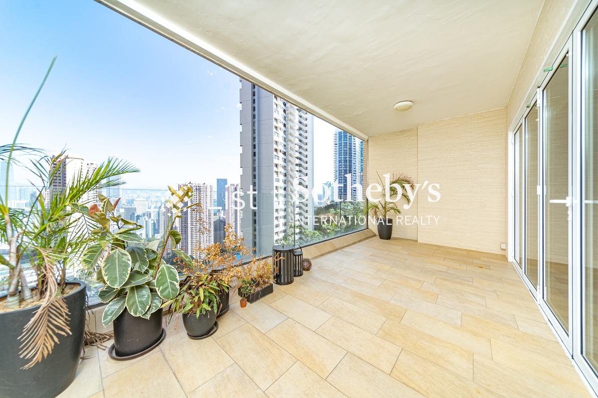 Tavistock I 騰皇居 | Balcony off Living and Dining Room