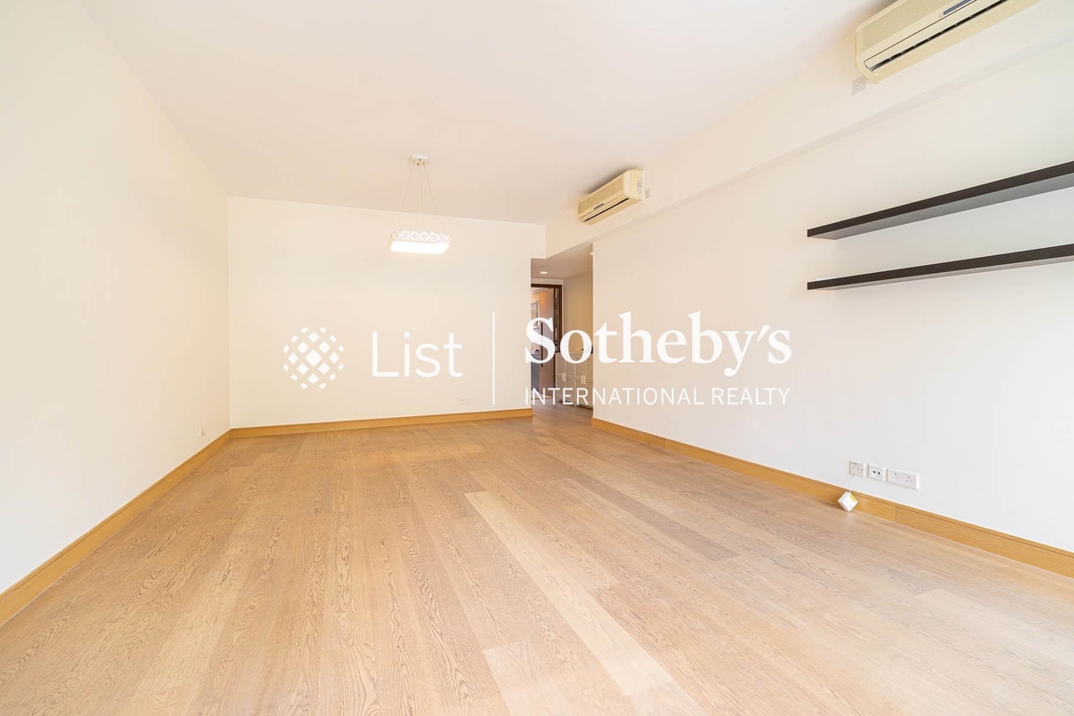 The Altitude 紀雲峰 | Living and Dining Room