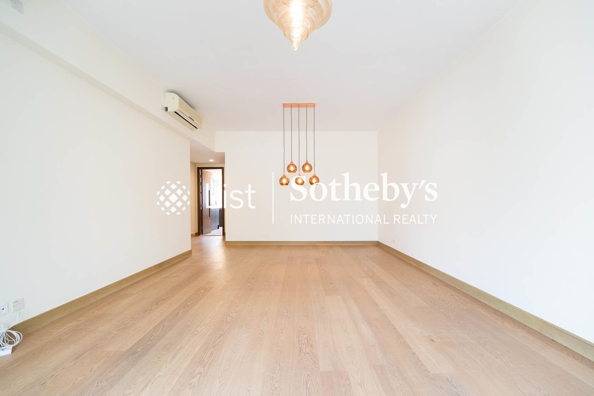 The Altitude 紀雲峰 | Living and Dining Room