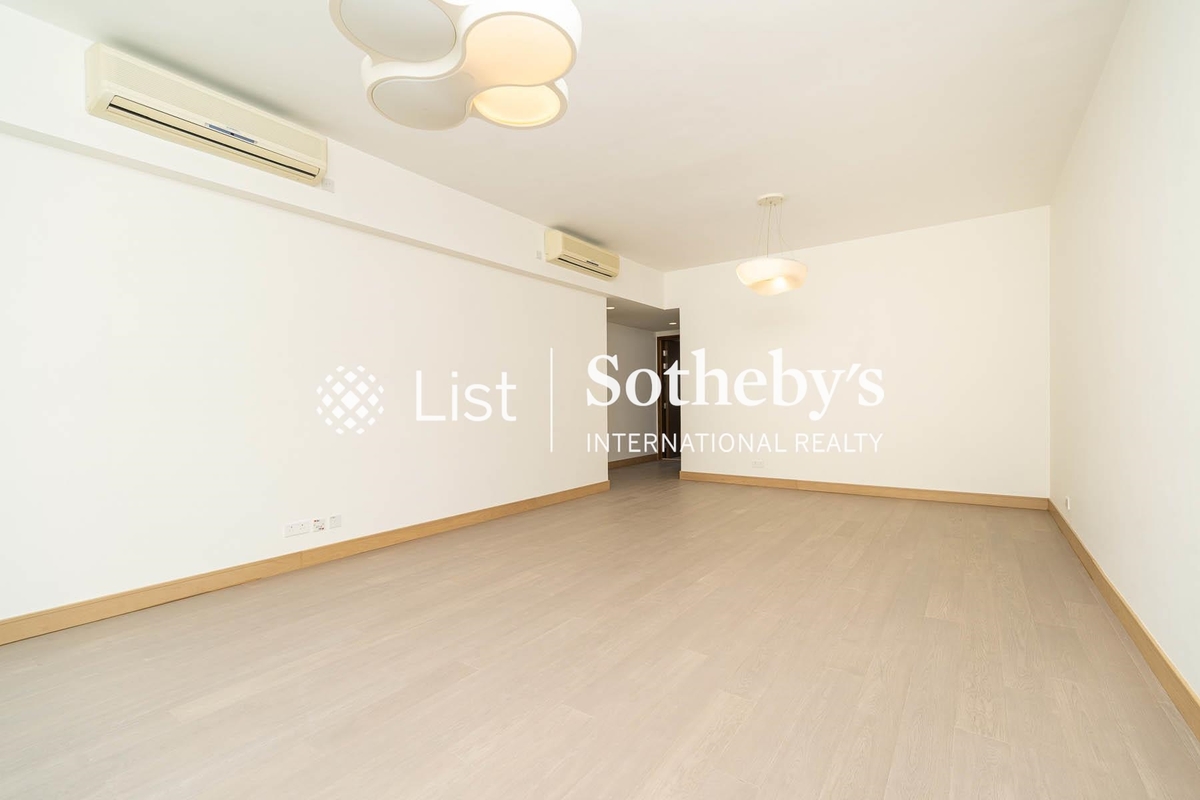 The Altitude 紀雲峰 | Living and Dining Room