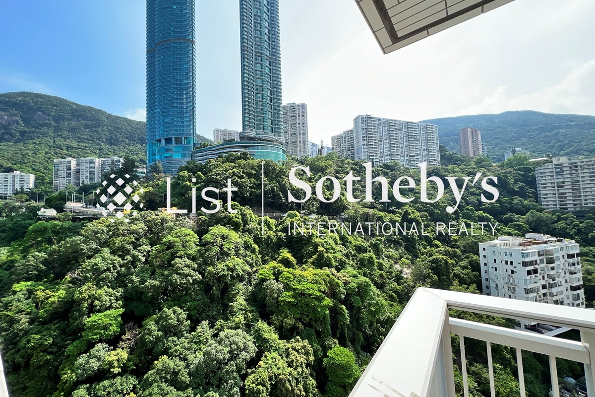 The Altitude 紀雲峰 | View from Living and Dining Room