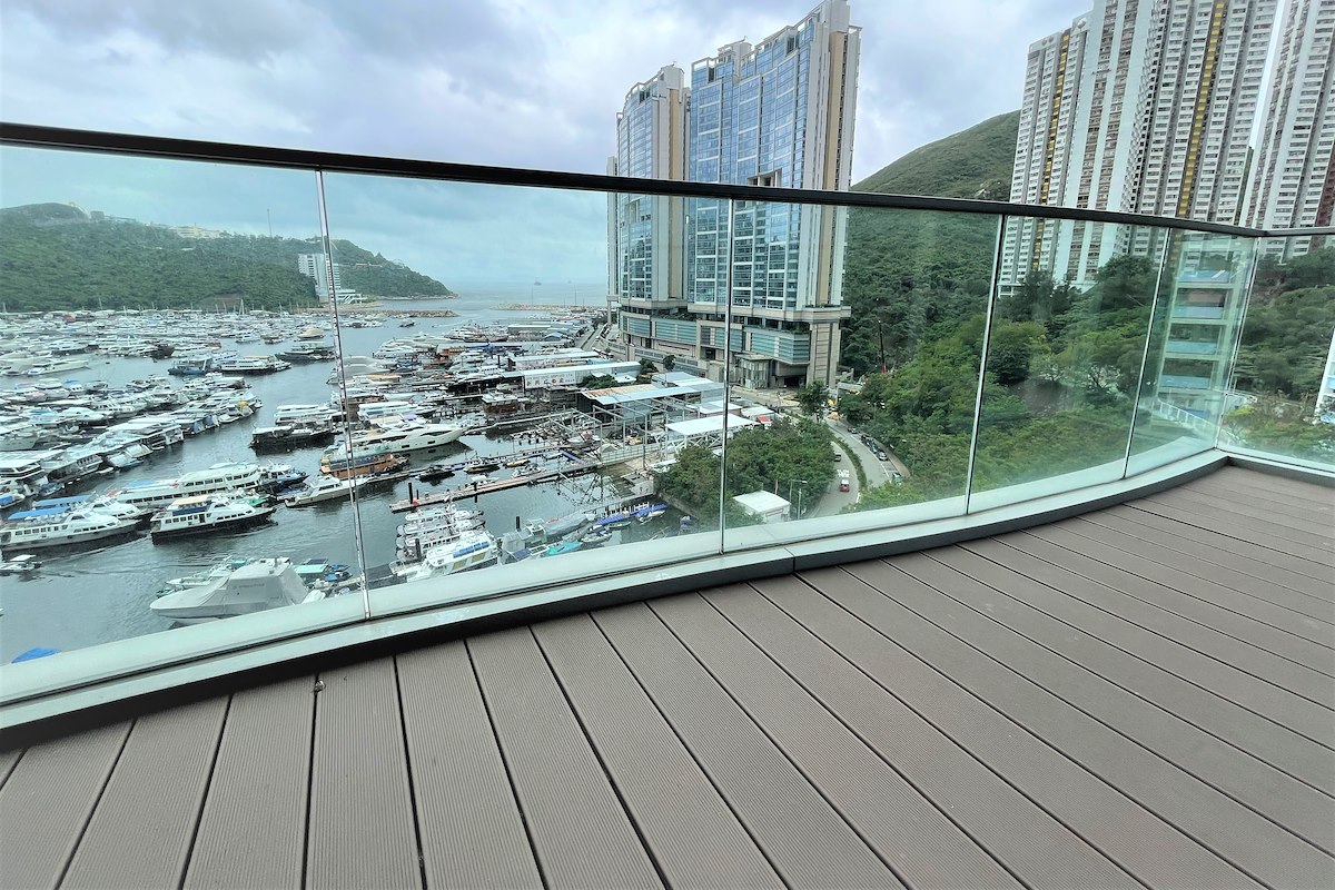 Marina South 南區‧左岸 | Balcony off Living Room